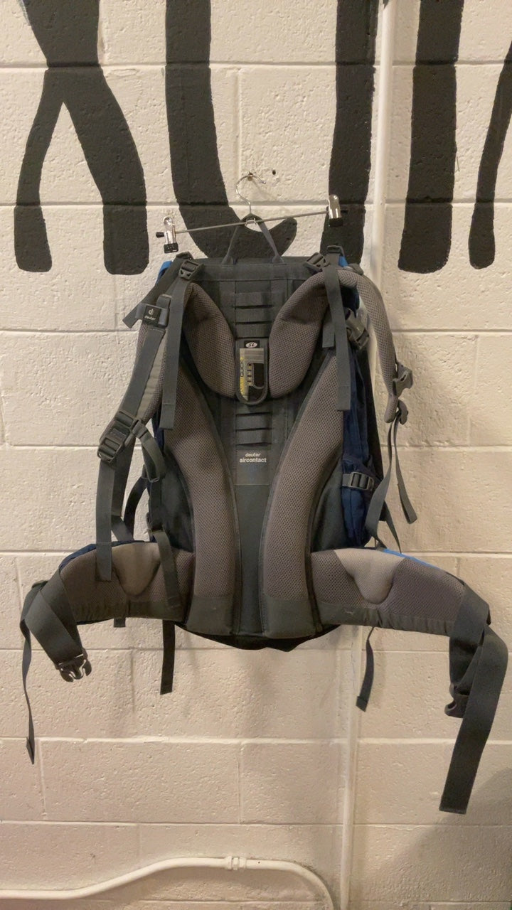 Deuter ACT Lite 60+10 SL Backpack Blue/Grey