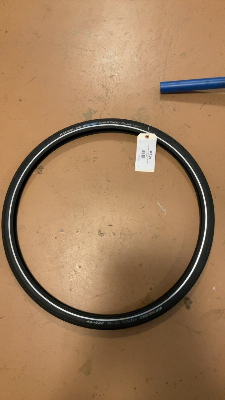 Schwalbe Tire (Bike) 700x38C Black