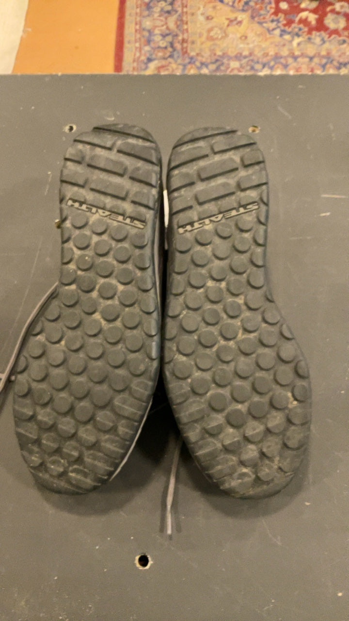 Five Ten Shoes 10.5 Grey Trail Cross