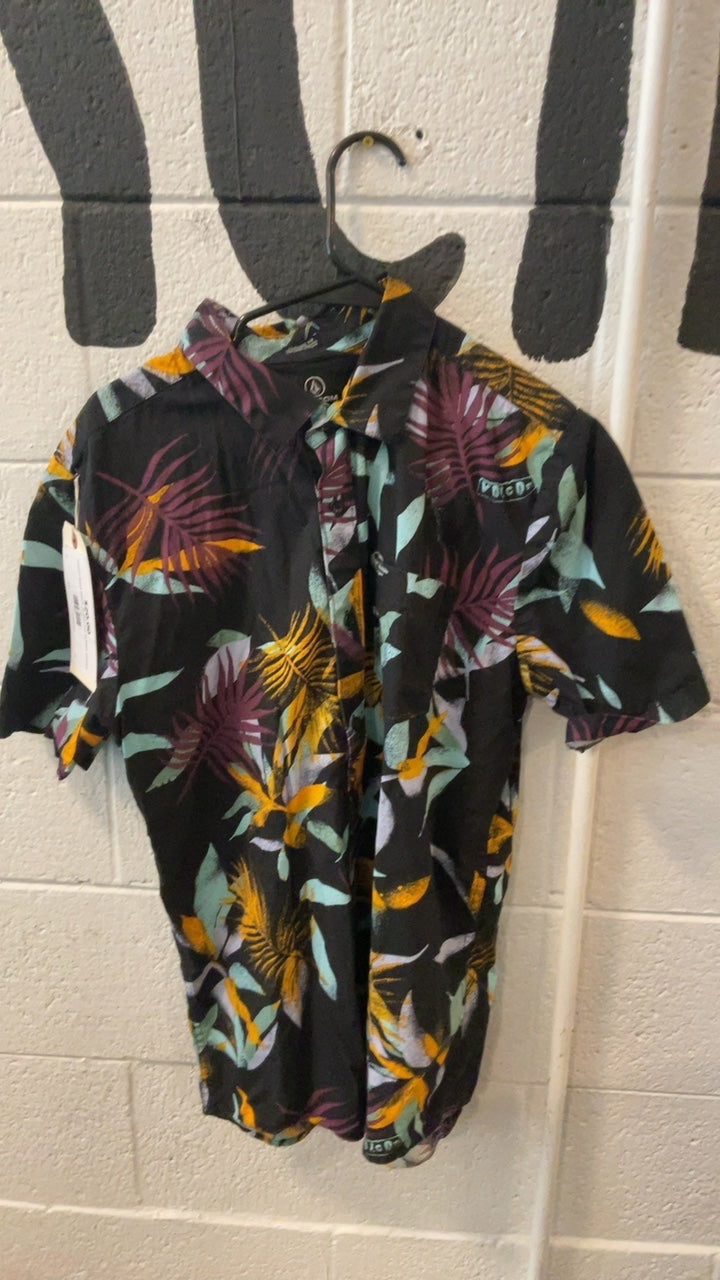 Volcom Short Sleeve (Button Up) M Black Flowers