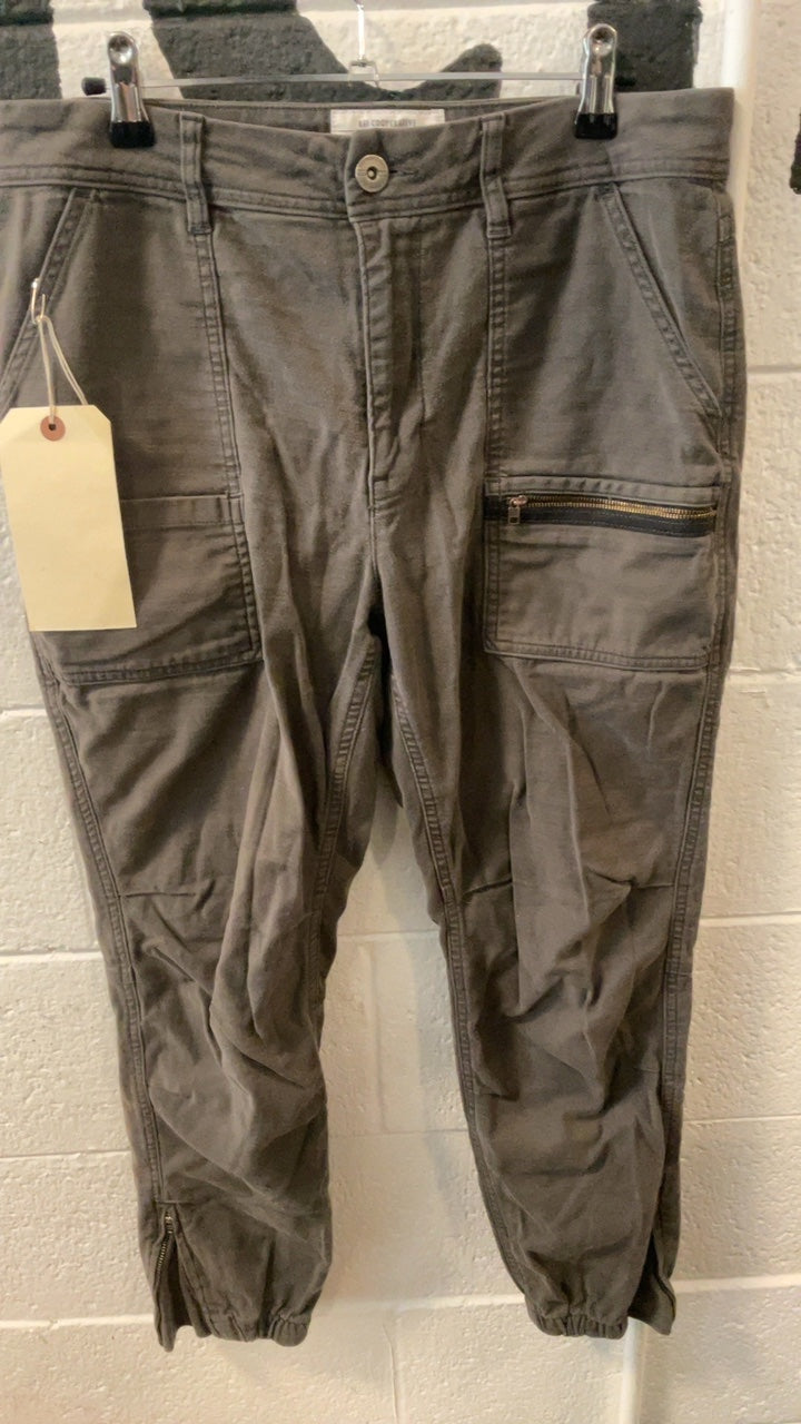 REI Pants 10 Grey Cargo