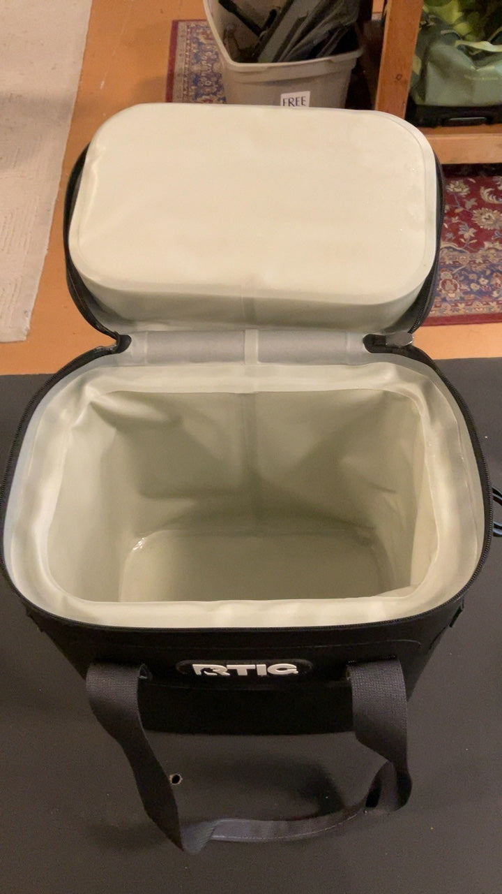 RTIC Outdoors Ultra-Tough Soft Cooler 13L Black