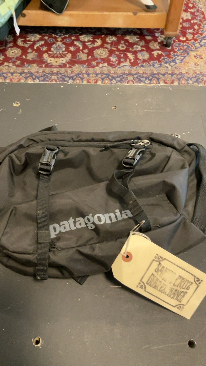 Patagonia Atom Sling Bag 8L Black
