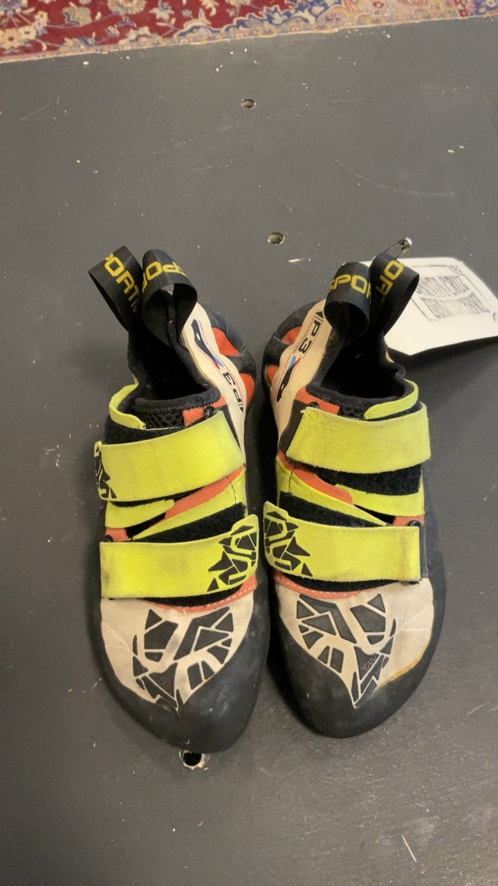 La Sportiva Shoes (Climbing) 37 Black/Green/Orange
