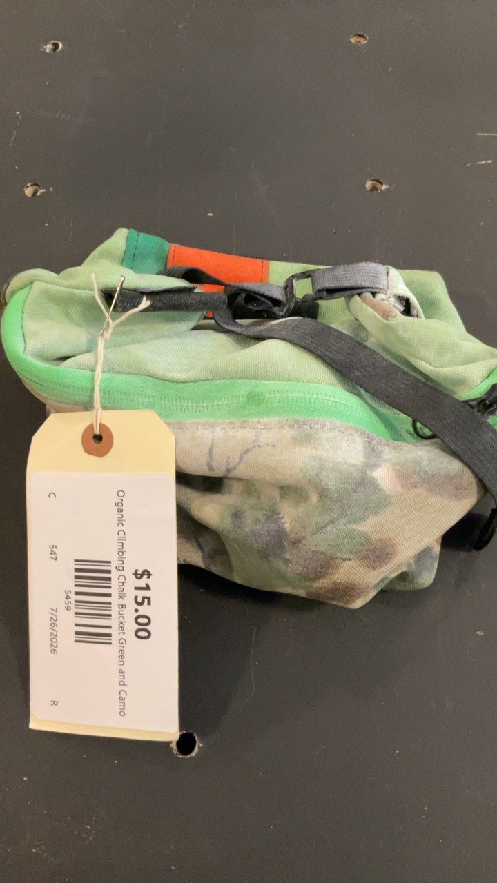 Organic Climbing Chalk Bucket Green and Camo