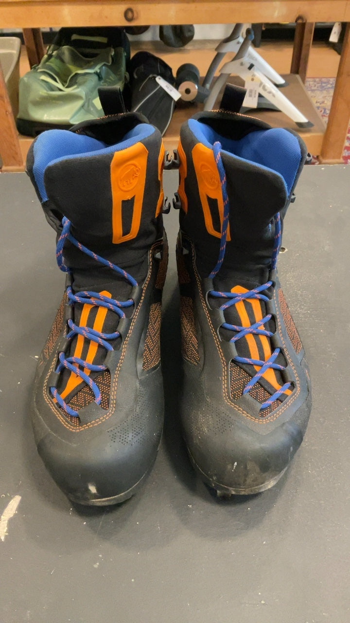 Mammut Shoes (Mountaineering Boots) 11.5/45 ⅓ Taiss Light Mid GTX