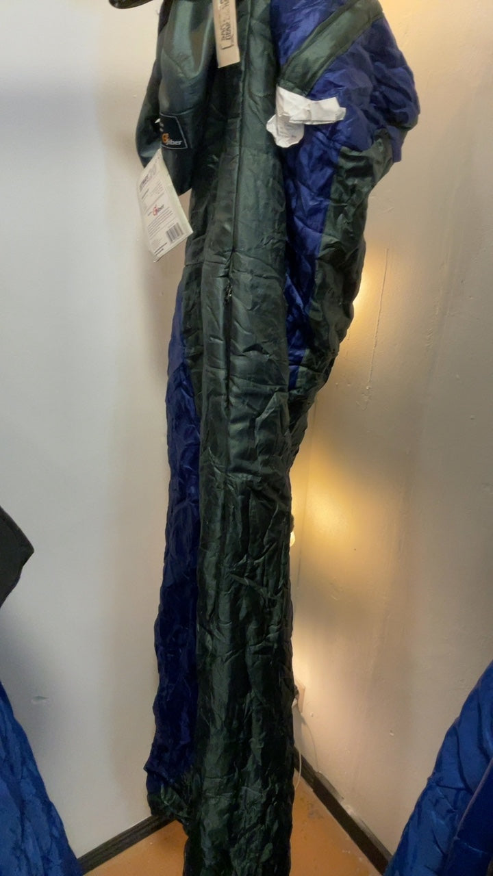 Slumberjack Sleeping Bag (Synthetic) 20F Green