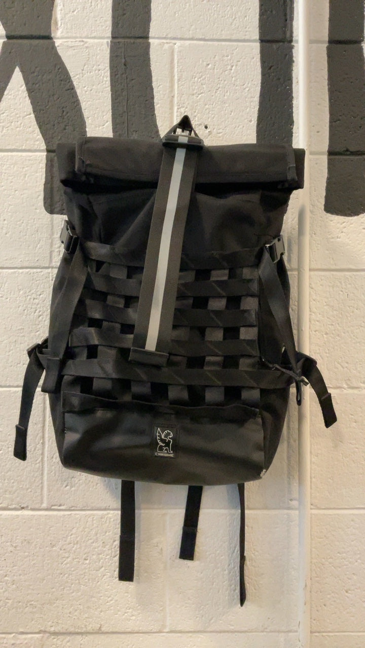 Chrome Backpack 22L Black