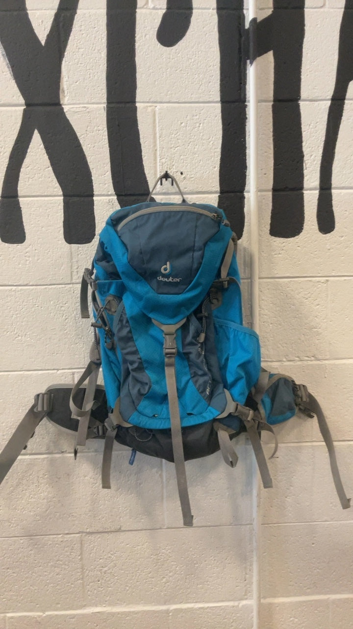 Deuter Backpack 28L SL Blue/Grey Act Trail