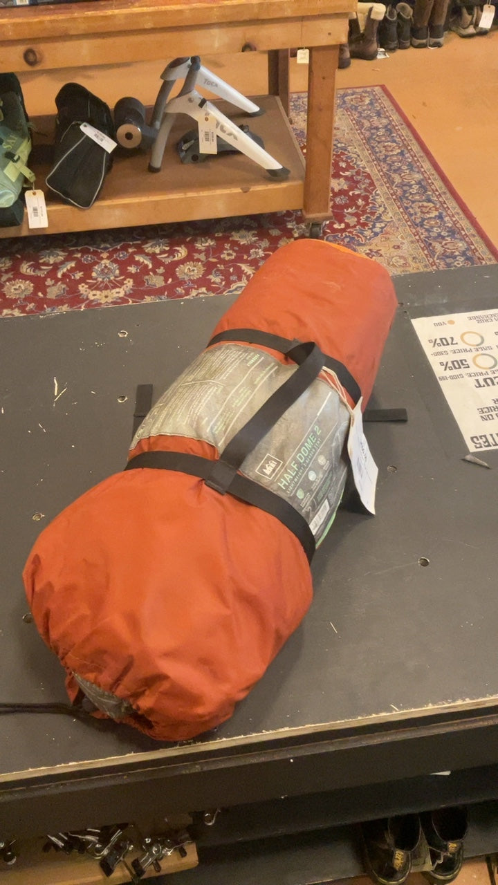 REI Camping (Tent) 2-Person Green camp Dome 2