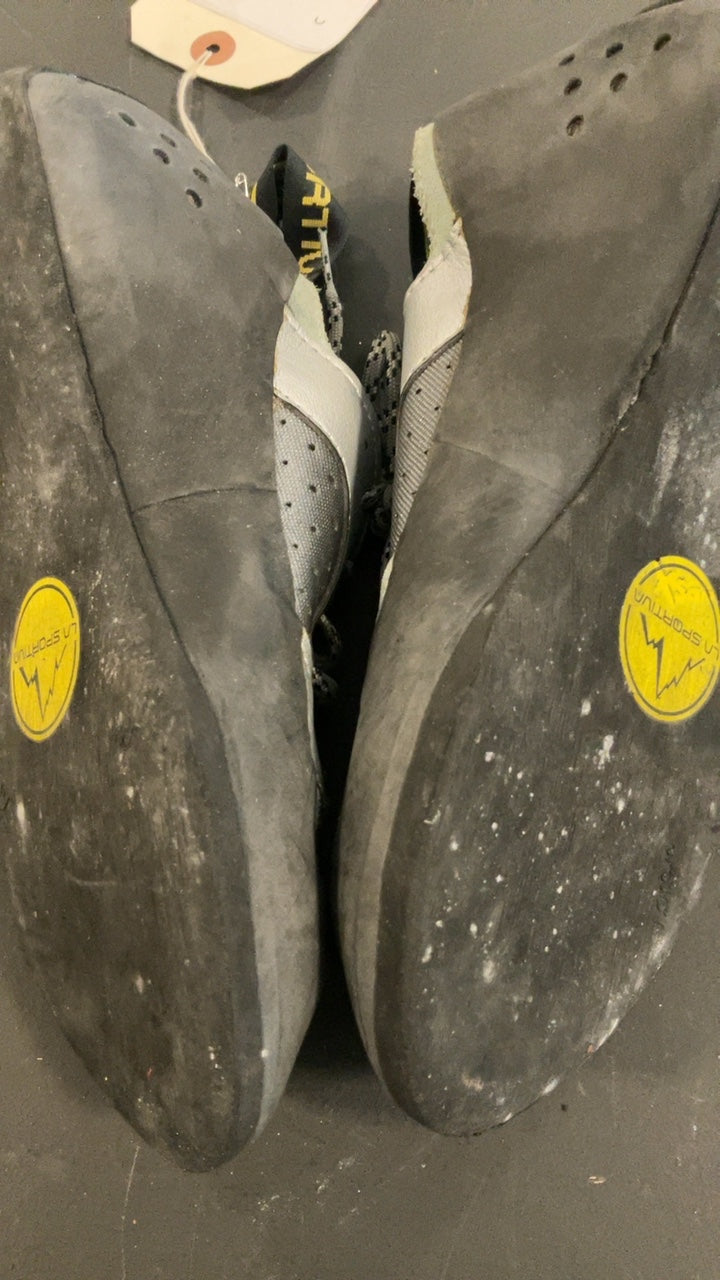 La Sportiva Shoes (Climbing) 5/37 Sliver/Green Nago