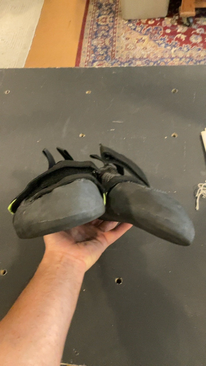 SoleEase Shoes (Climbing) 12/45