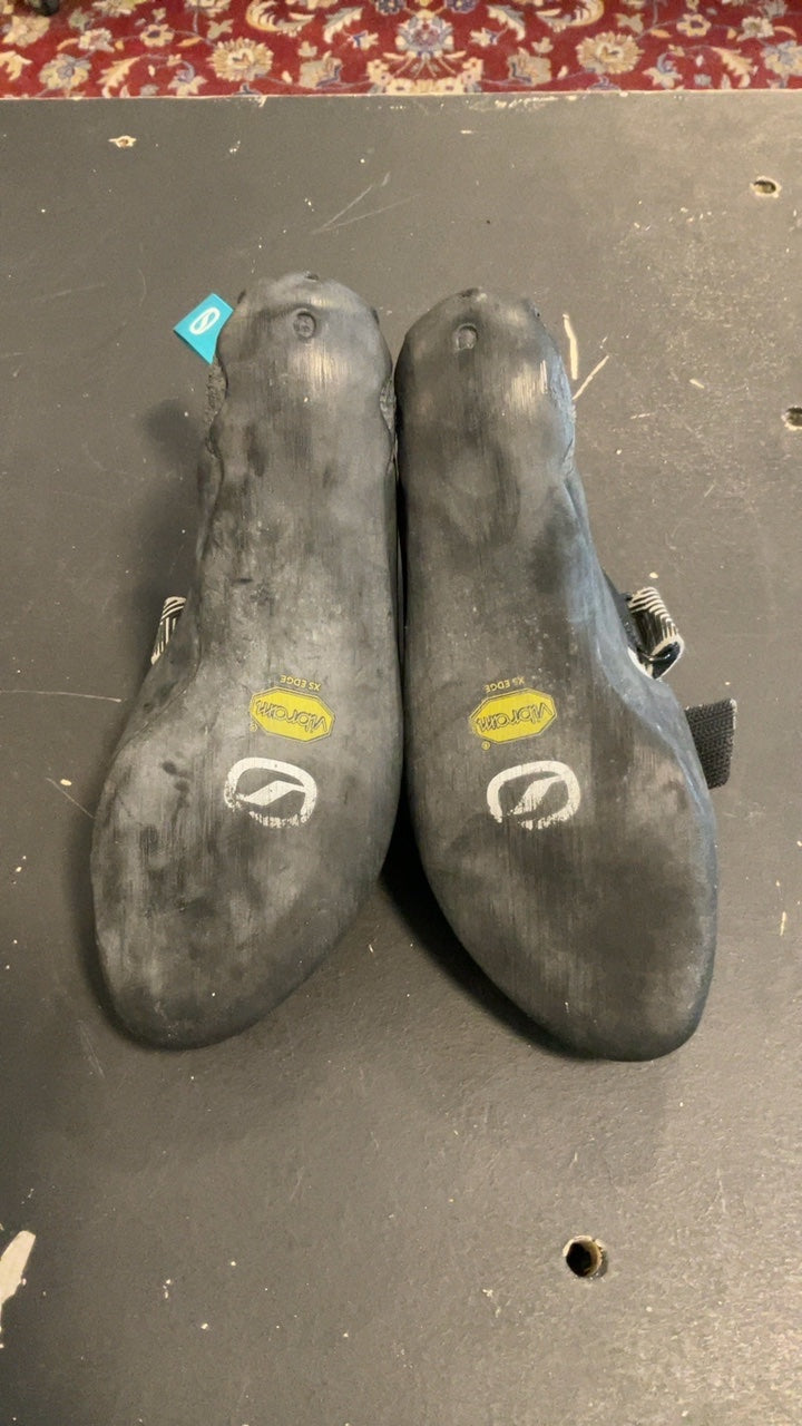 Scarpa W's Quantic Shoes (Climbing) W's 37/6 White/Black