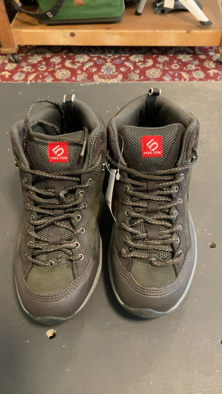 5.10 Exum Guide Shoes (Hiking Boots) 10.5 Black