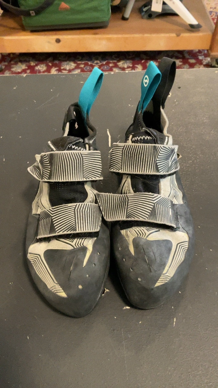 Scarpa W's Quantic Shoes (Climbing) W's 37/6 White/Black