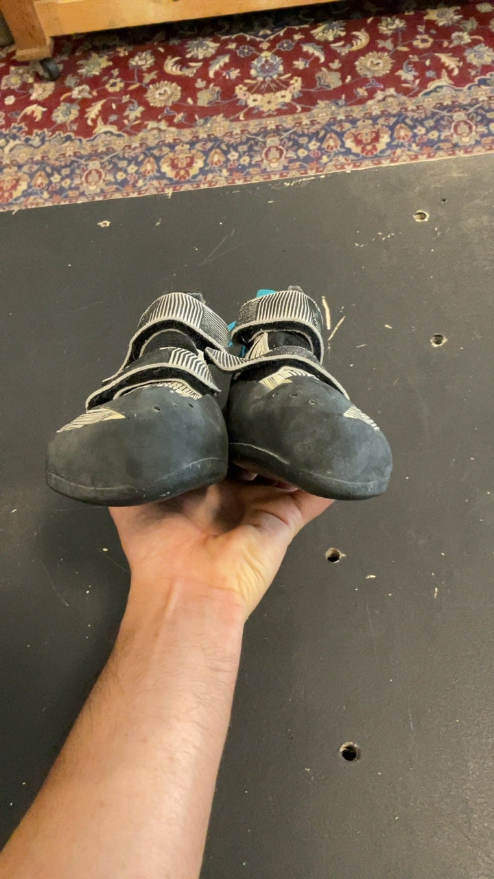 Scarpa W's Quantic Shoes (Climbing) W's 37/6 White/Black