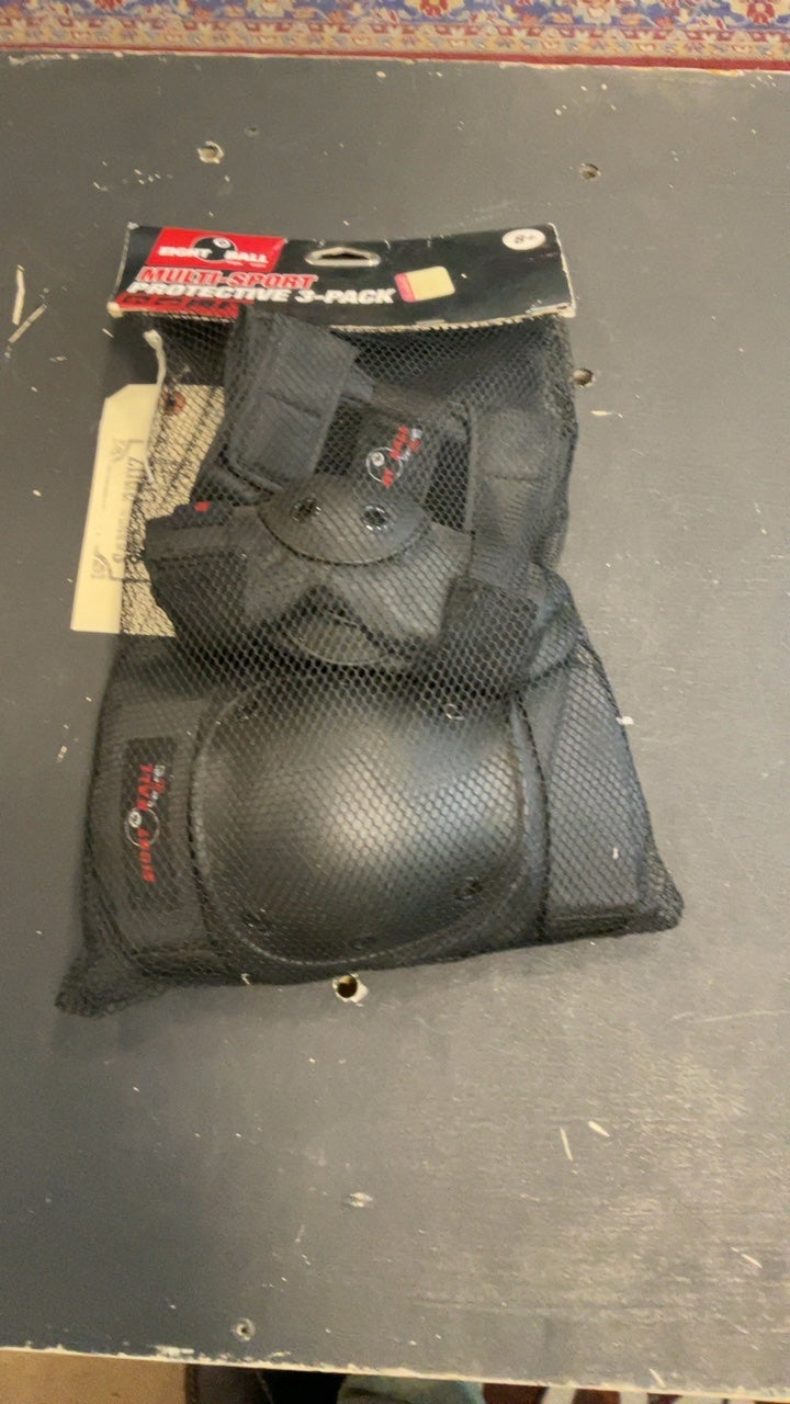 Triple Eight Pads 3 Pack Black
