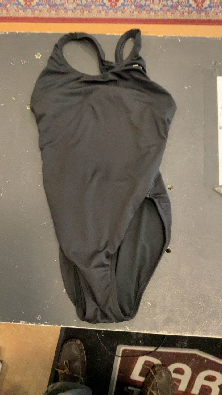 TYR Swimsuit (One-Piece) M Black