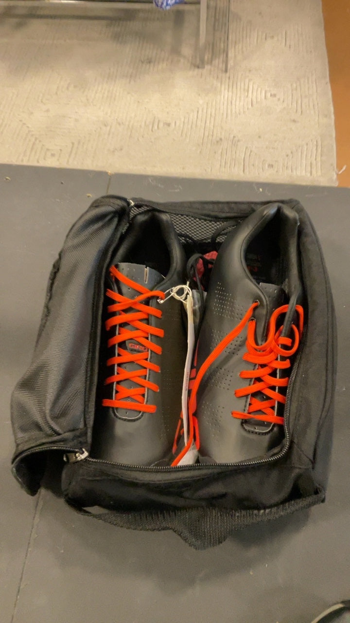 Giro Shoes (Cycling) 10.5/44.5 Black/ Red Laces Empire VR90