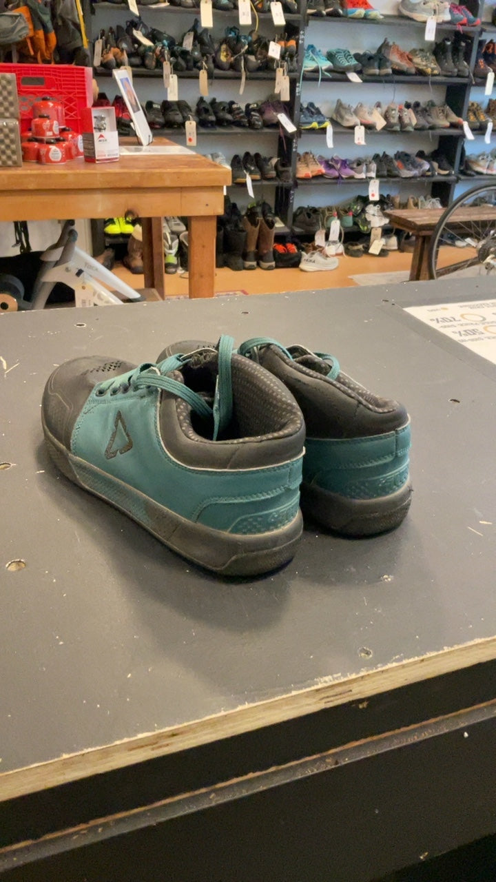 Leatt Shoes 9 Black/Blue