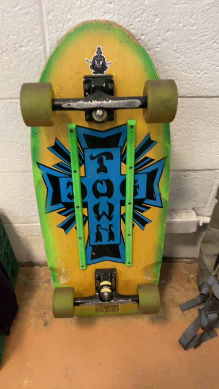 Dog Town Skateboard Yellow/Green
