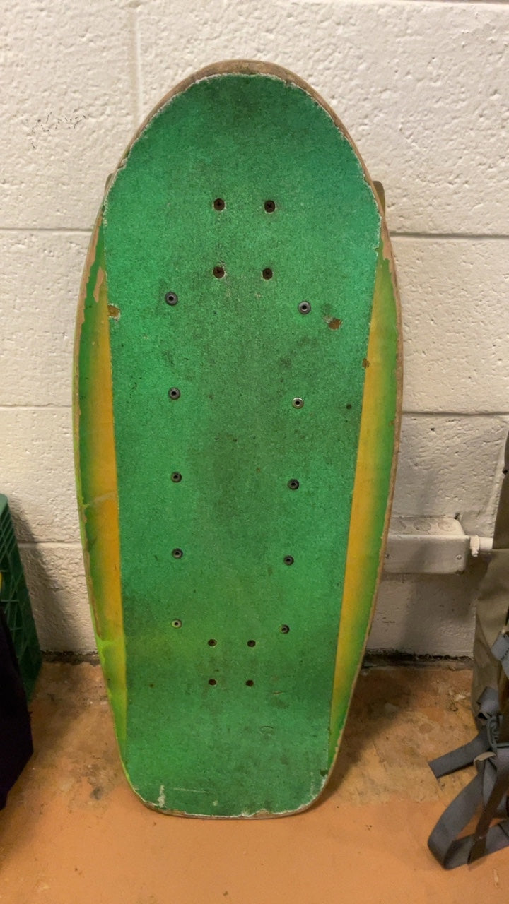 Dog Town Skateboard Yellow/Green