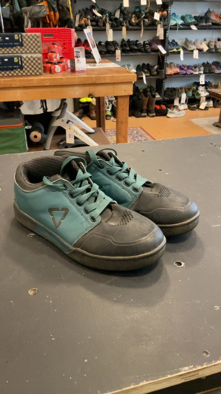 Leatt Shoes 9 Black/Blue