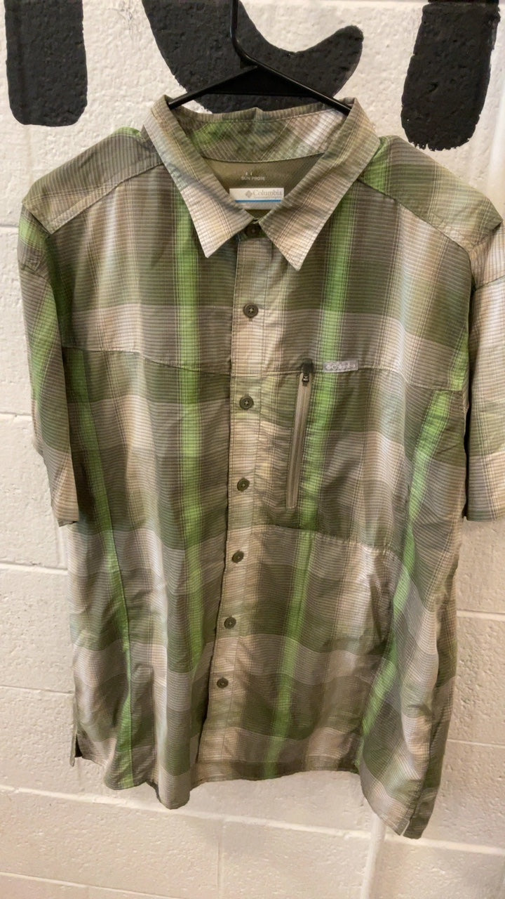 Columbia Short Sleeve (Button Up) L Green Flannel