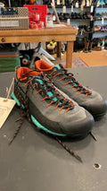 La Sportiva W's TX4 Shoes (Hiking/Approach) W's 40.5/9 Grey/Orange/Teal