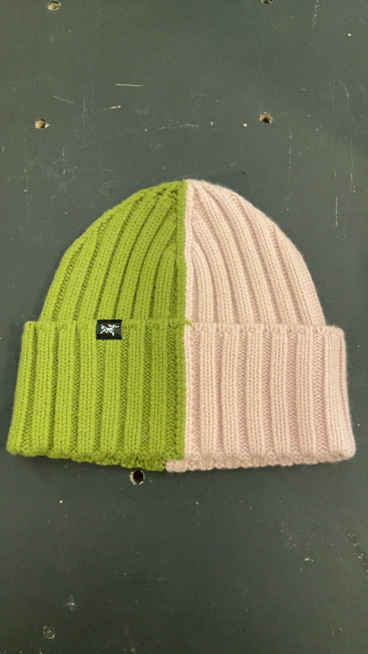 Arcteryx Chunky Ribbed Toque Hat (Beanie) Green/Pink