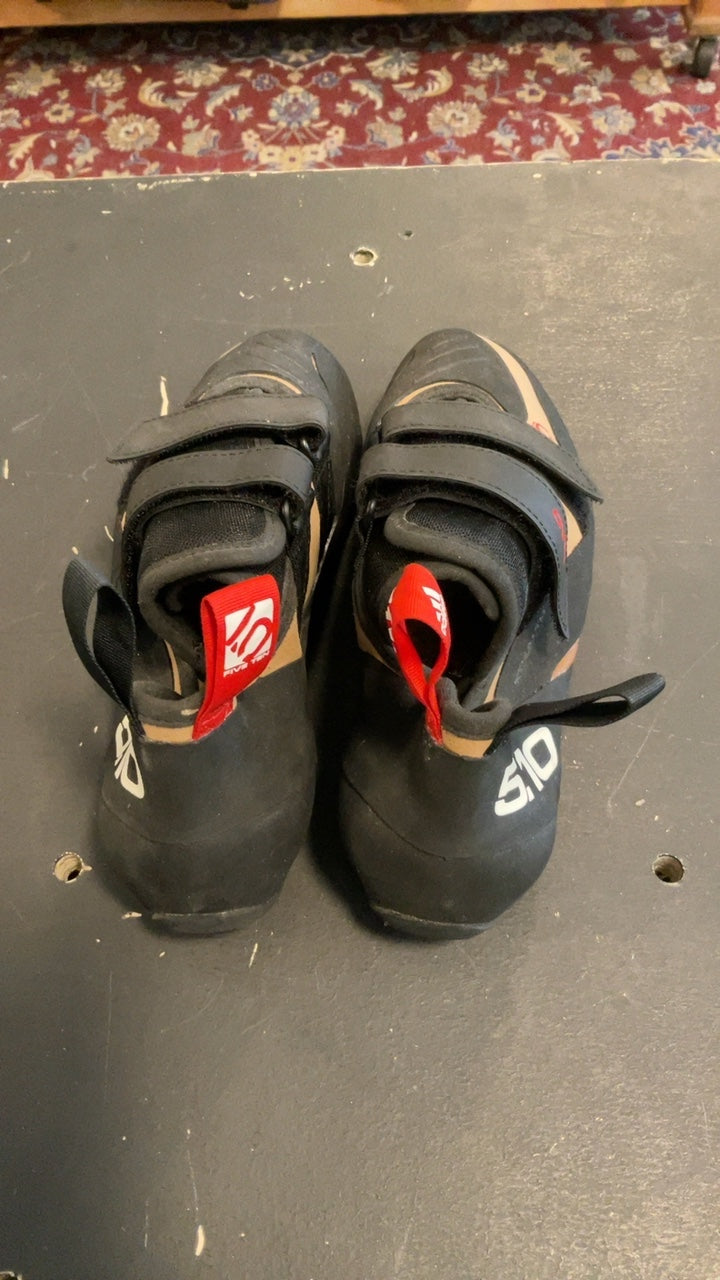 5.10 NIAD VCS Shoes (Climbing) 10/44 Brown/Black
