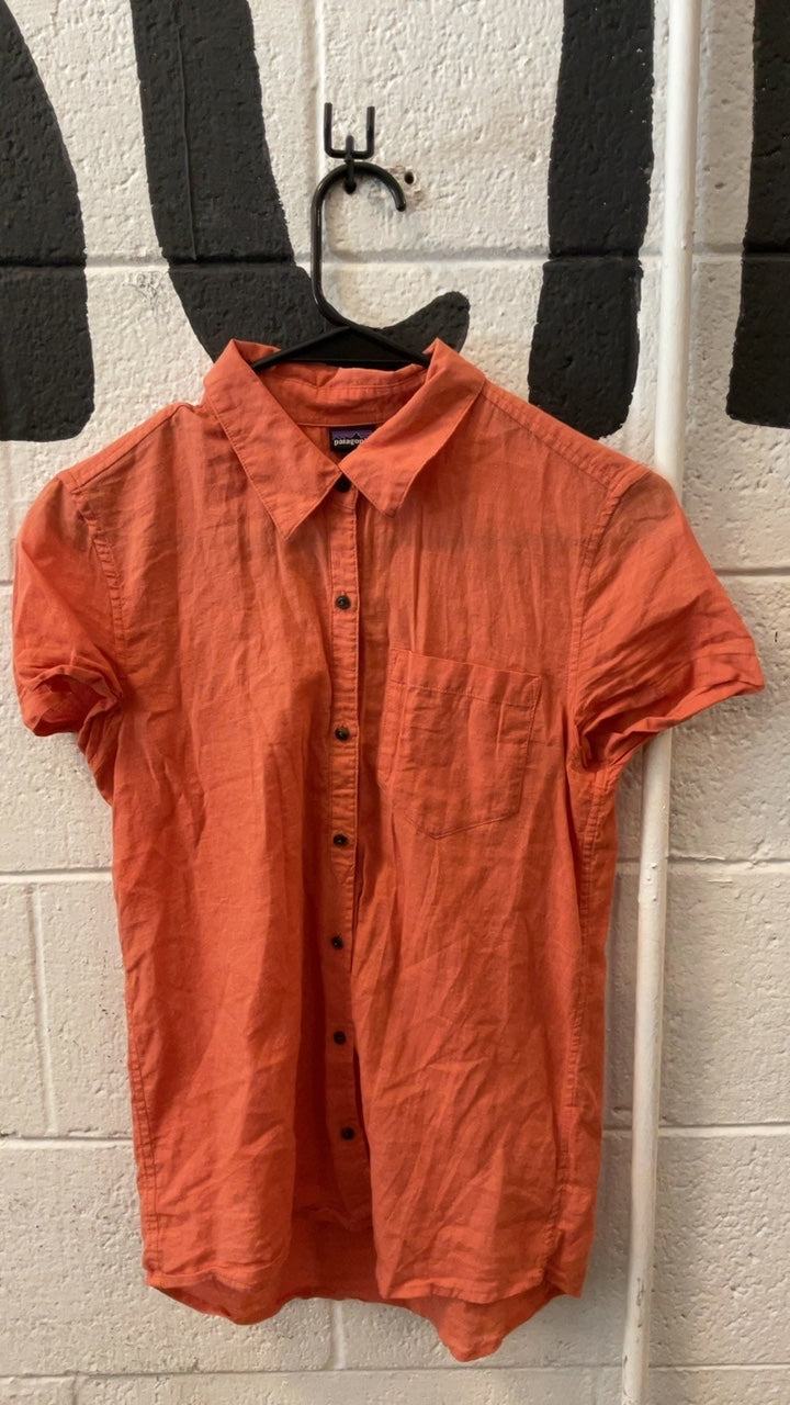 Patagonia Short Sleeve (Button Up) XS Orange