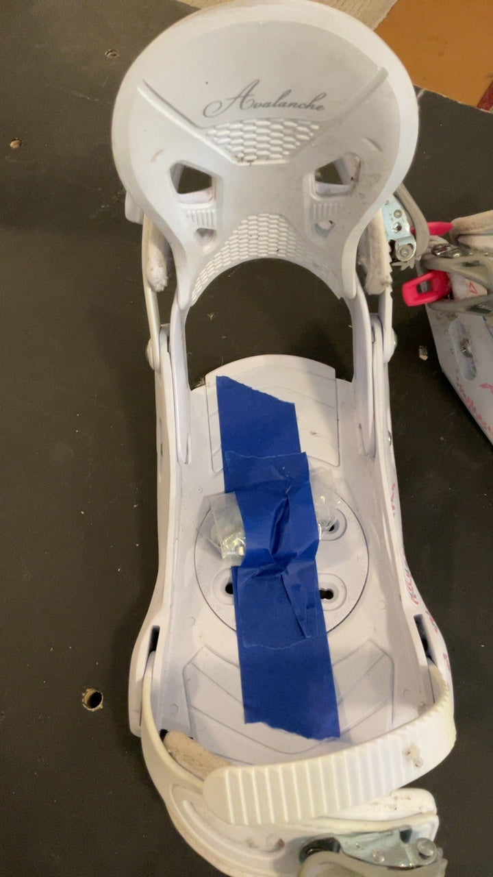 Avalanche Bindings (Snowboard) W's M White