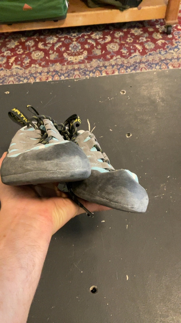 La Sportiva W's Tarantulace Shoes (Climbing) 7.5/40 Blue/Silver