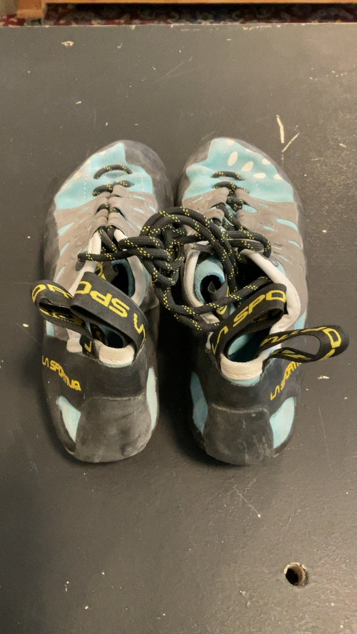 La Sportiva W's Tarantulace Shoes (Climbing) 7.5/40 Blue/Silver