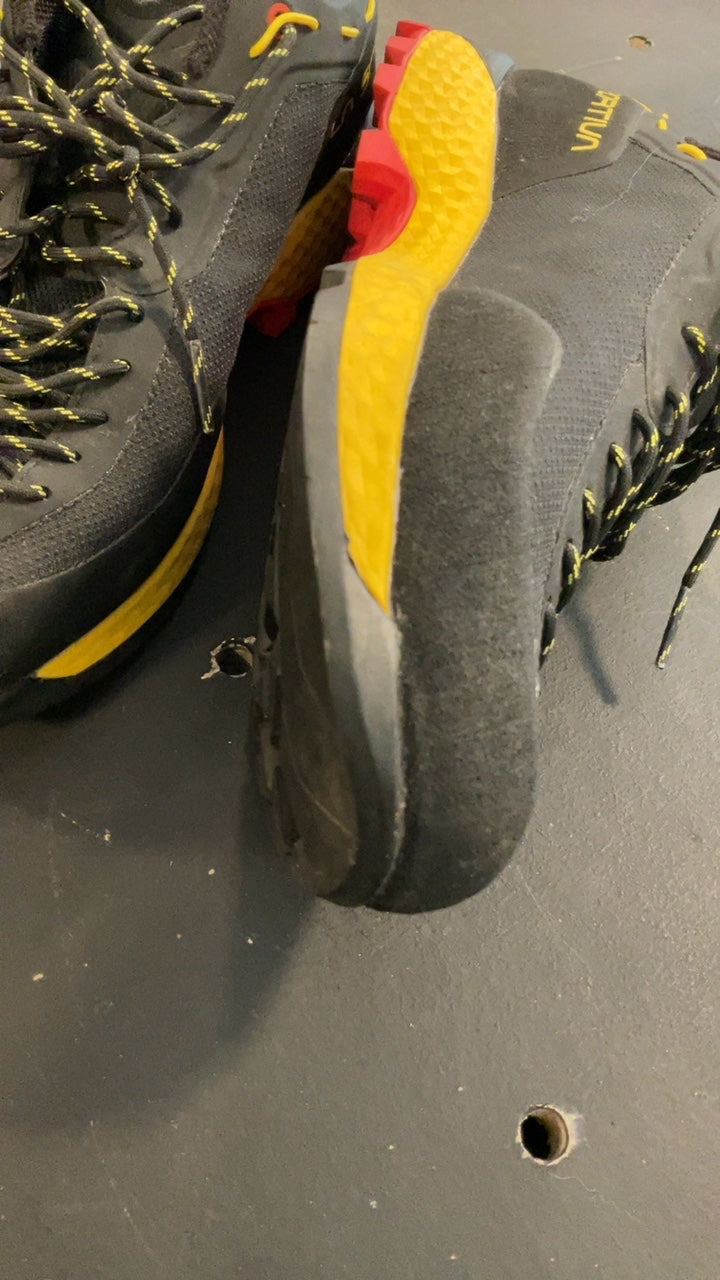 La Sportiva Shoes (Climbing Approach) 8/40.5 Black/Yellow TX Guide