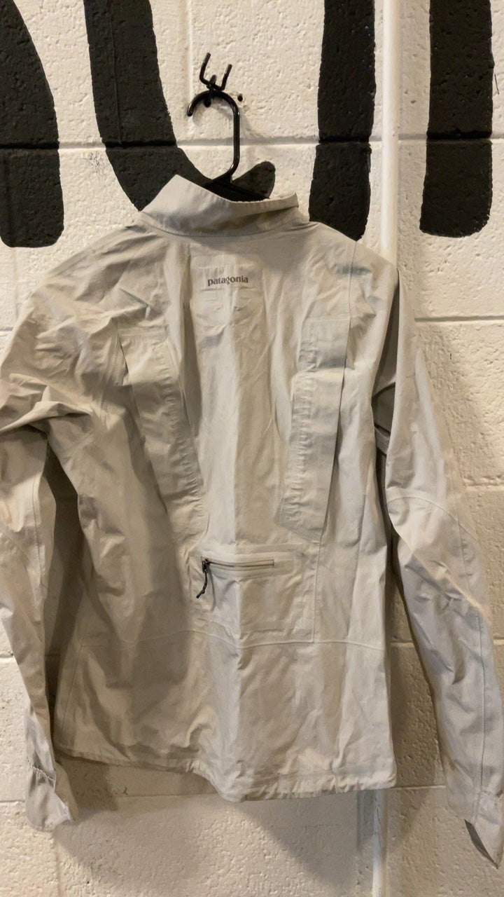 Patagonia Windbreaker M Tailored Grey W's Light Flyer