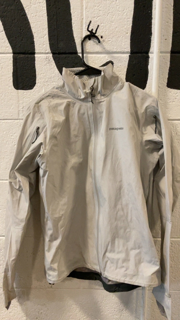 Patagonia Windbreaker M Tailored Grey W's Light Flyer
