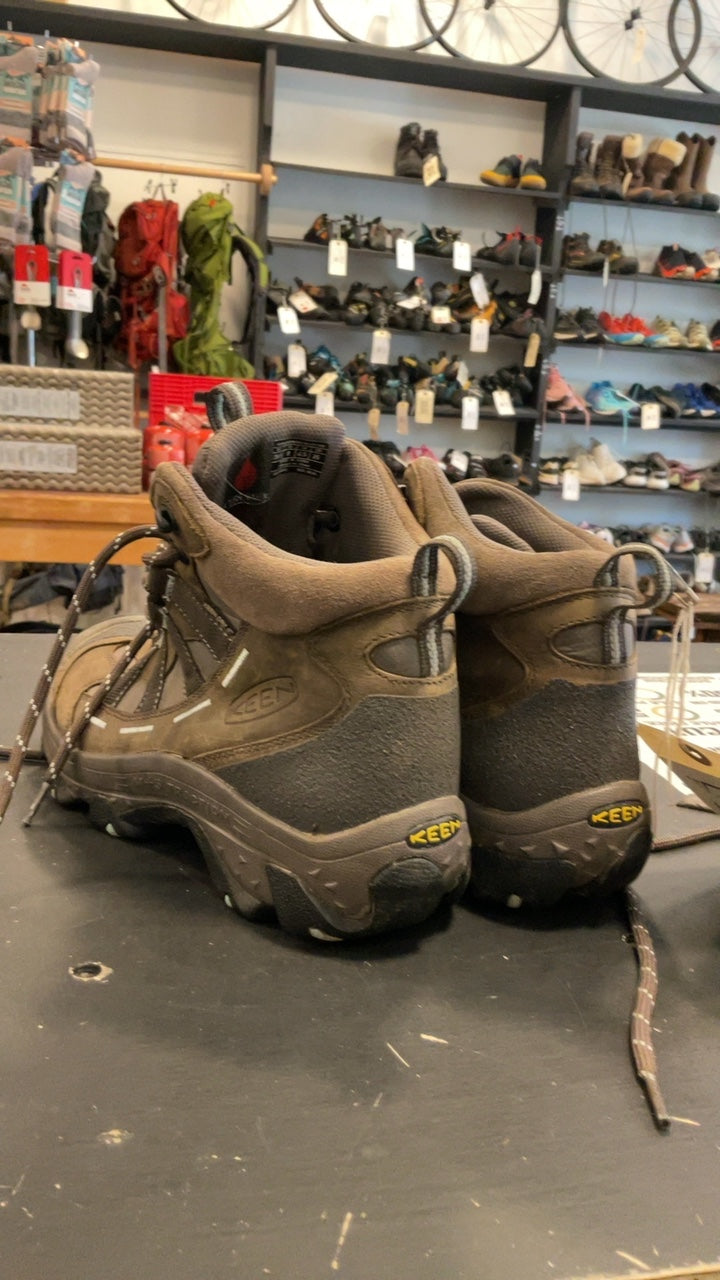 Keen Shoes (Hiking Boots) W Brown M+S Traction