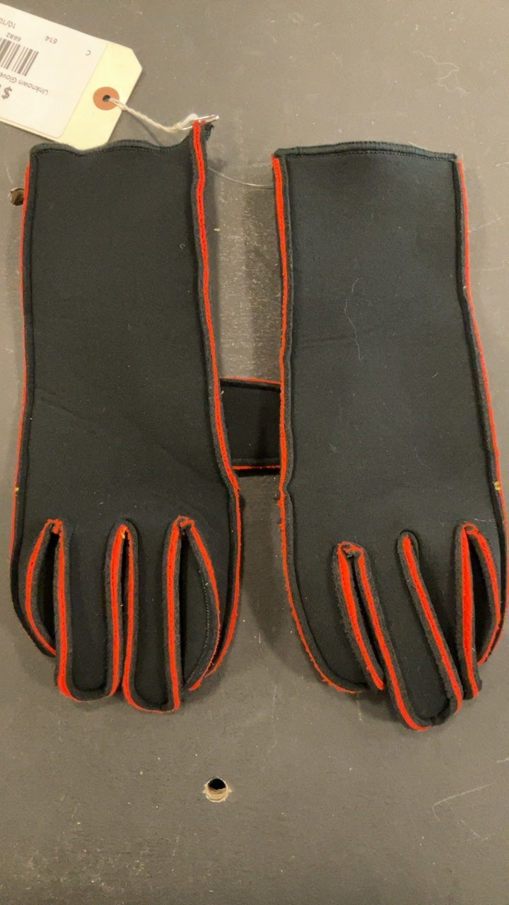 Unknown Gloves (Swim) Black/Red