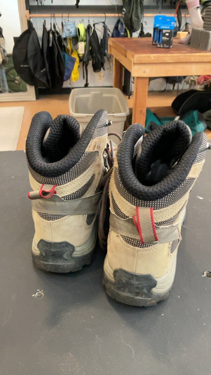 Salomon Shoes (Hiking Boots) 42/9.5 Tan