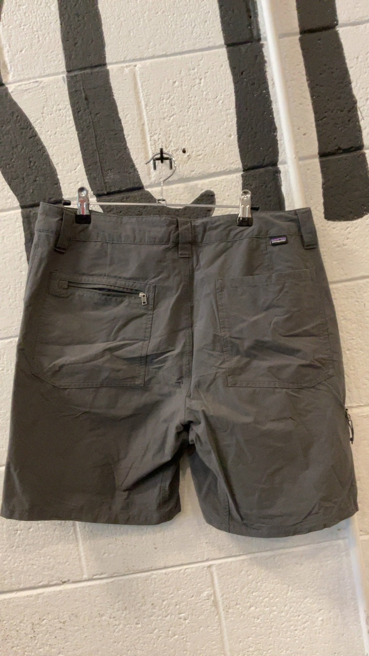 Patagonia Shorts 33 Gray