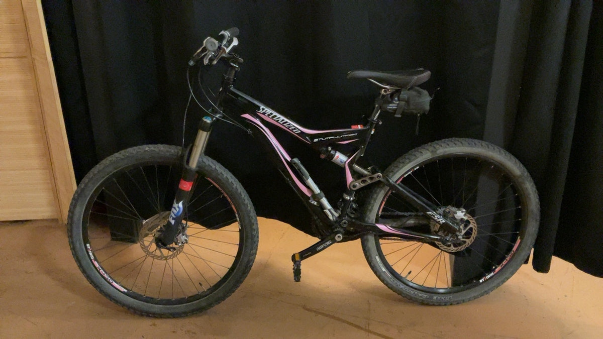 Specialized Bike Small Black/Pink Stunt Jumper