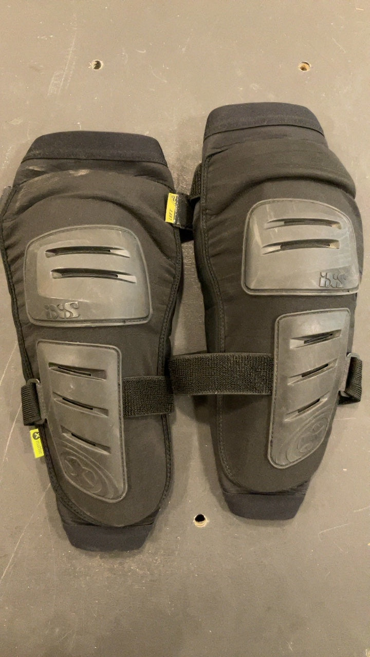 IXS Knee Pads M Black