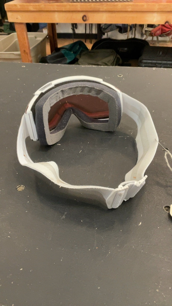 Smith Goggles (Snow) White SQUAD ChromaPop