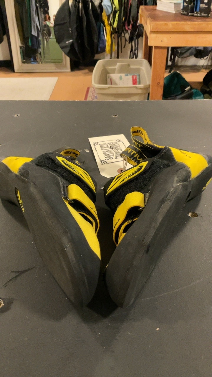La Sportiva Shoes (Climbing) 39.5 Yellow/Black Katana Velcro