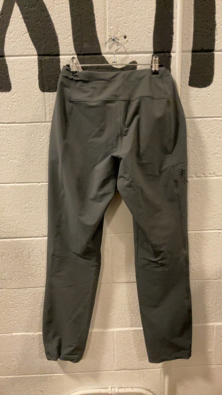 Arcteryx Pants (Hiking)(Slim-Fit) Mens 30 Gray Gamma Pants