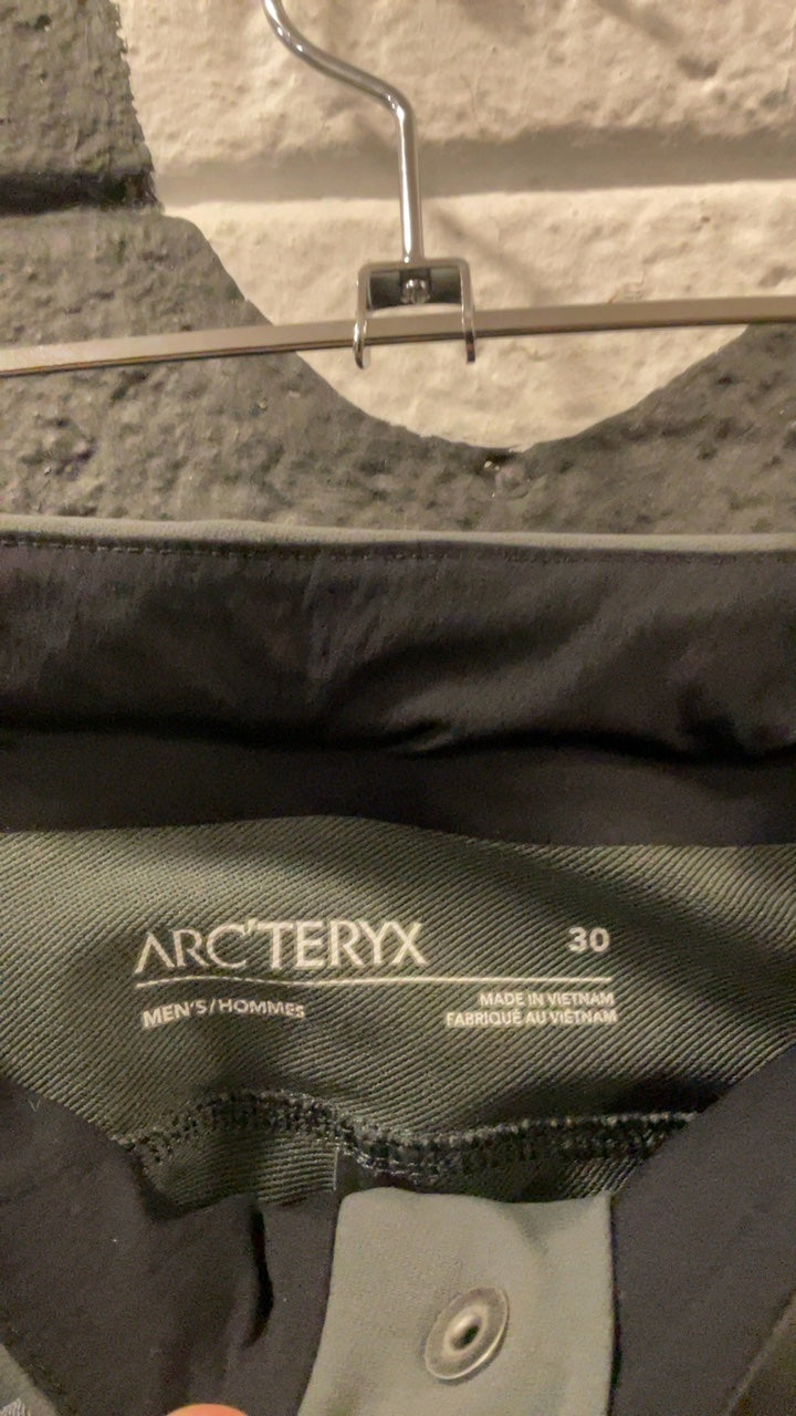 Arcteryx Pants (Hiking)(Slim-Fit) Mens 30 Gray Gamma Pants