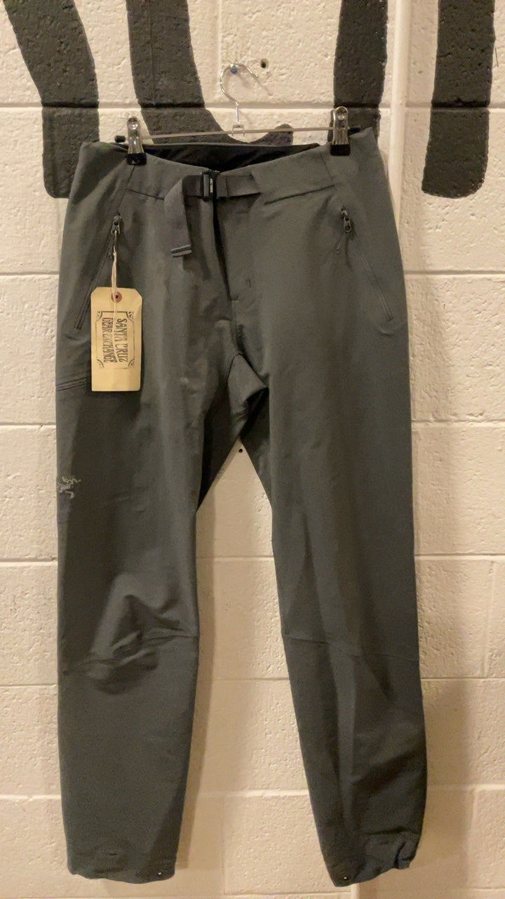 Arcteryx Pants (Hiking)(Slim-Fit) Mens 30 Gray Gamma Pants