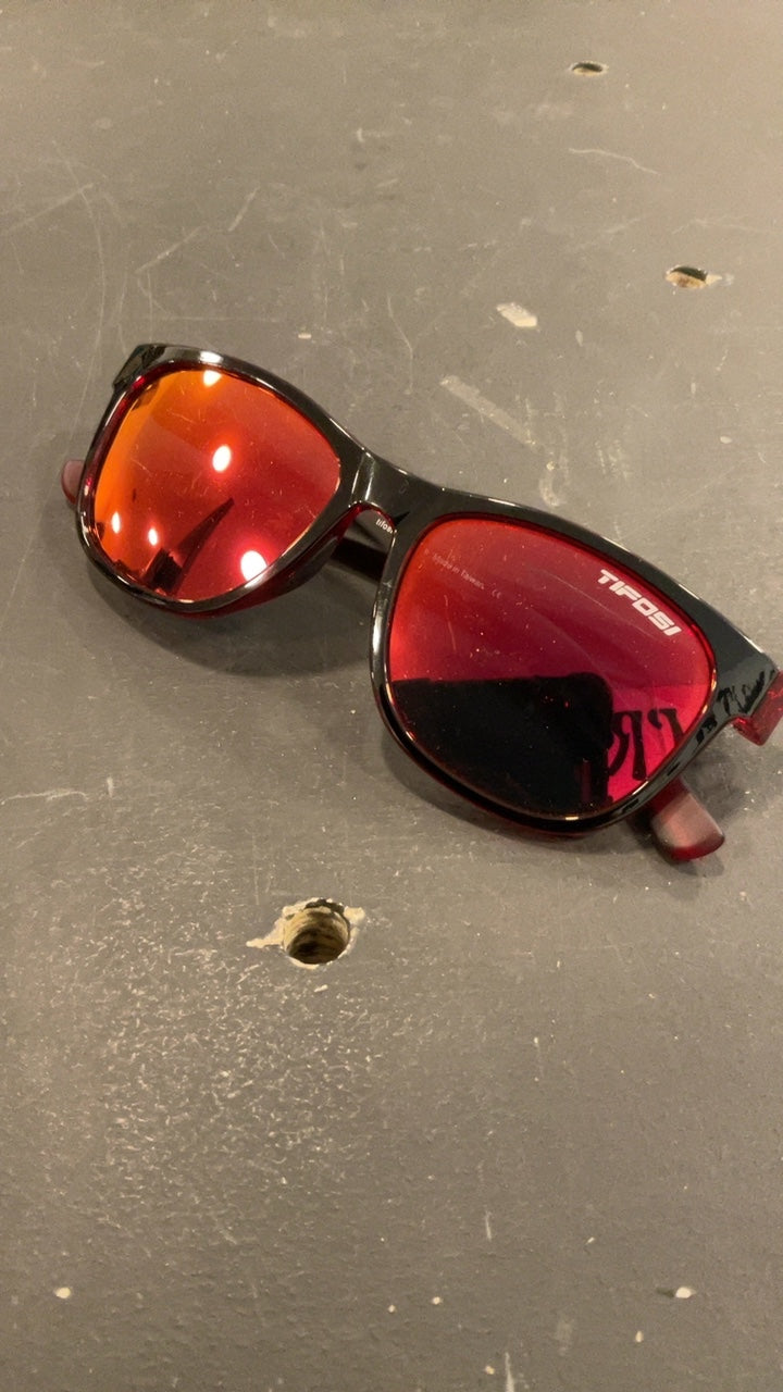 Tifosi Glasses Black/Red 